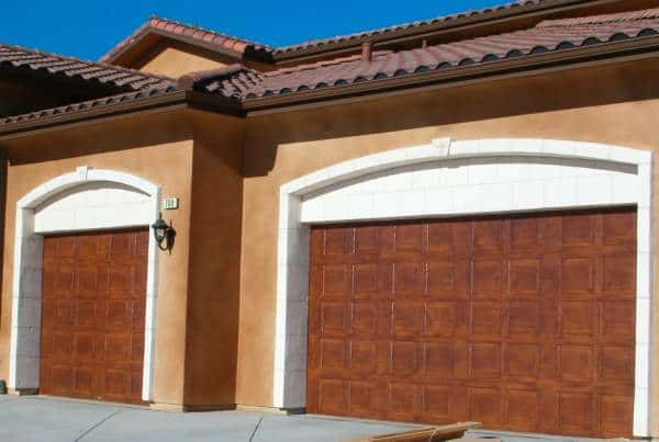 Garage door in McHenry County, Illinois