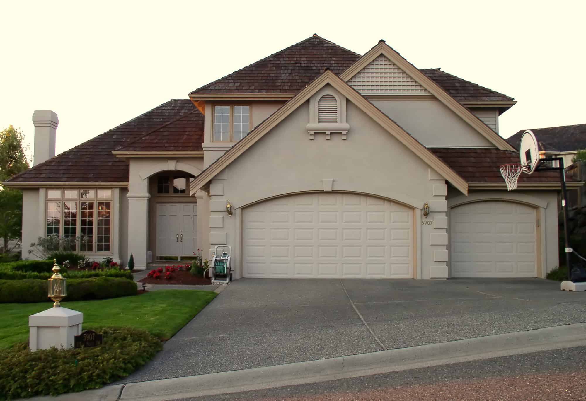 Common Types of Garage Doors: What's Best for Your Home?